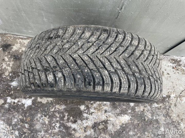 Nokian Tyres Hakkapeliitta 10p SUV 255/55 R18 27M