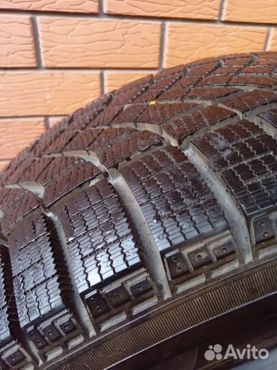 Pirelli Ice Zero FR 265/65 R17