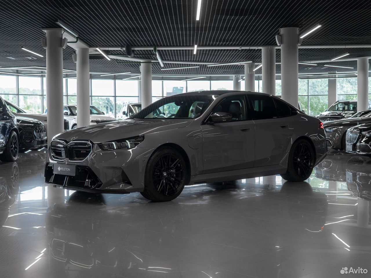 BMW M5 4.4 AT, 2024