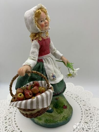 Девочка с гусиком ватная игрушка