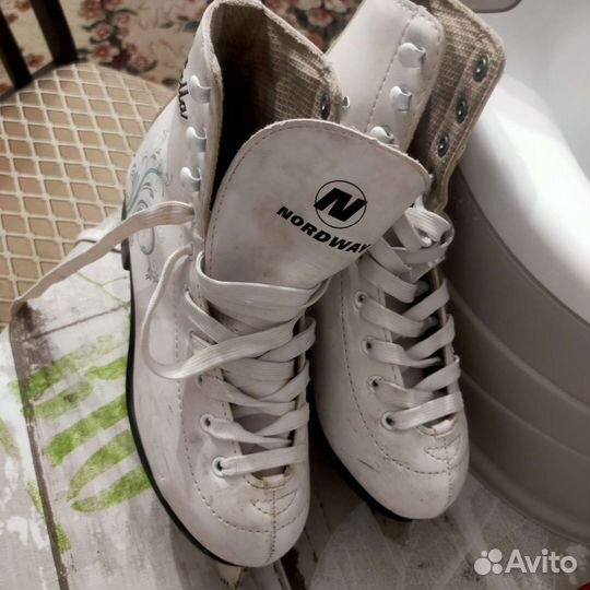 Коньки детские на девочку