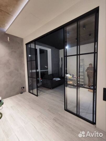 Стеклянная перегородка / Межкомнатные перегородки