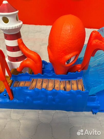 Hot wheels трек Атака осьминога