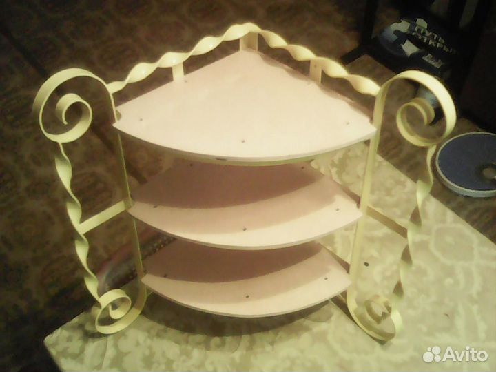 Угловая полочка