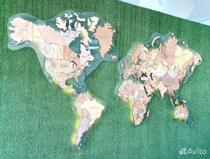 Деревянная карта мира с подсветкой