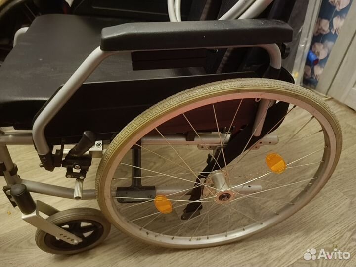 Инвалидная коляска складная бу