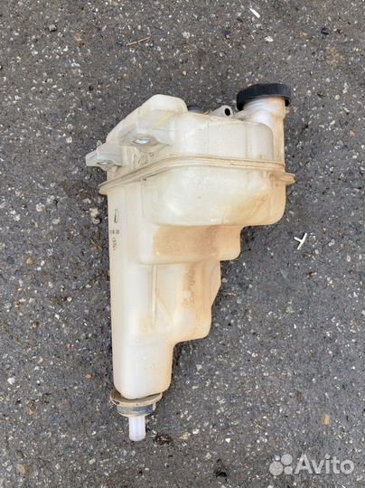 Бачок расширительный Toyota Fortuner 2