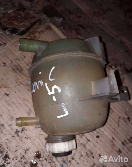 Бачок расширительный Renault Scenic рест. 2001