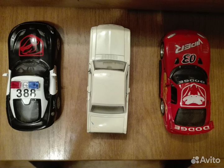 Масштабные металлические модели автомобилей