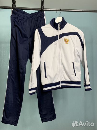 Спортивный костюм
