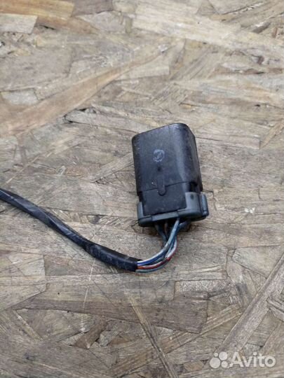 Проводка бампера заднего Крайслер Вояджер 01-07г