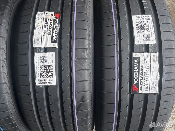 Yokohama Advan Sport V105S 245/40 R19 и 275/35 R19 96Y