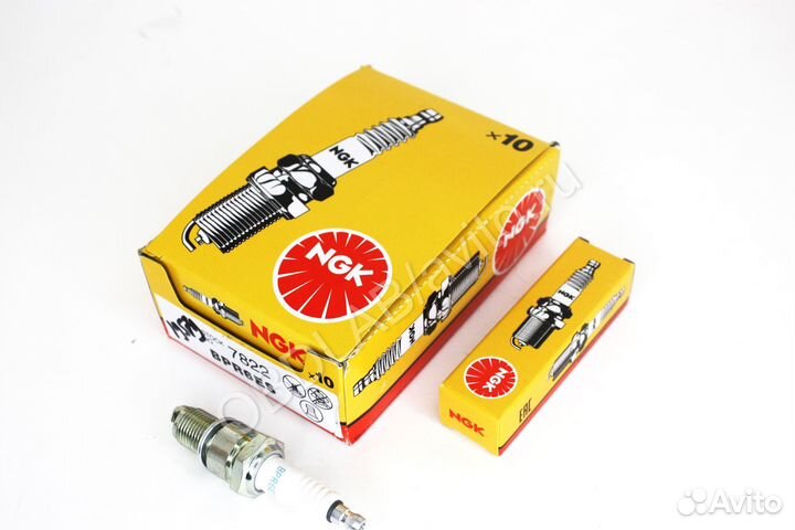 Свеча зажигания BPR6ES. NGK. 7822