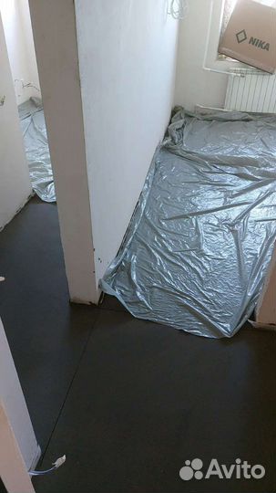 Стяжка цементная. Штукатурка гипсовая. Электрик