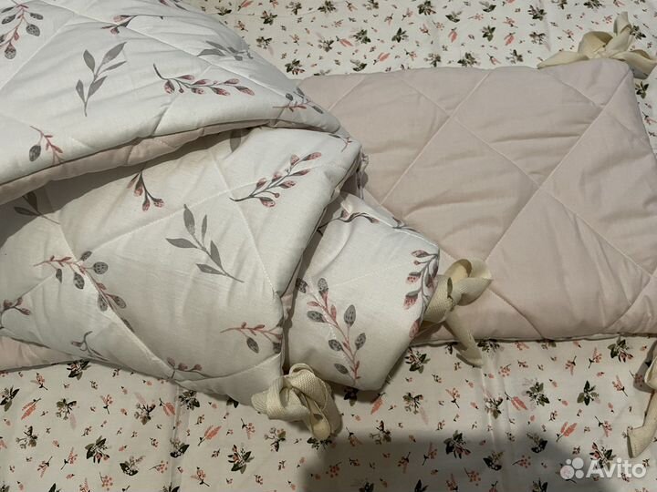 Стеганные бортики в детскую кроватку