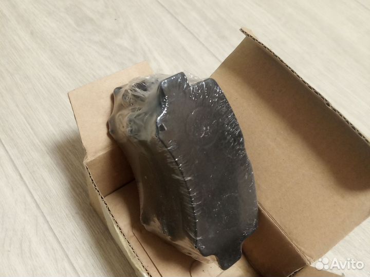 Тормозные колодки передние