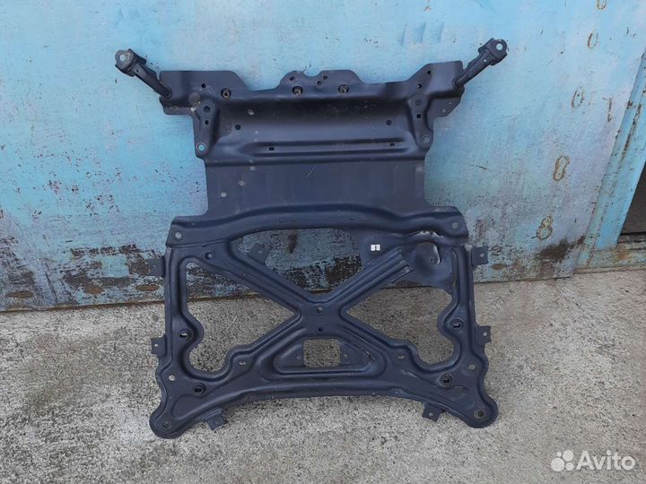 Подрамник Audi Q7 4M Touareg 3