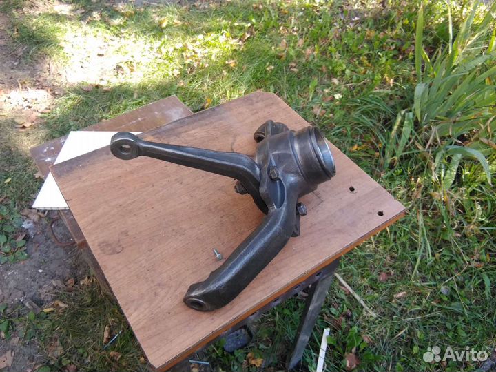 Поворотный кулак ваз 2121