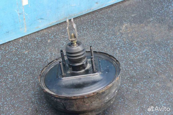 Усилитель тормозов вакуумный Mazda 323F (Мазда 323