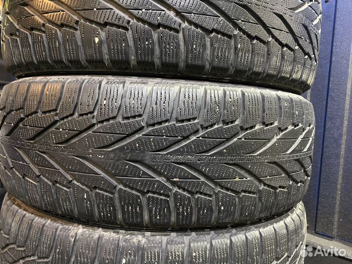 Nokian Tyres Hakkapeliitta R2 SUV 225/65 R17 106R