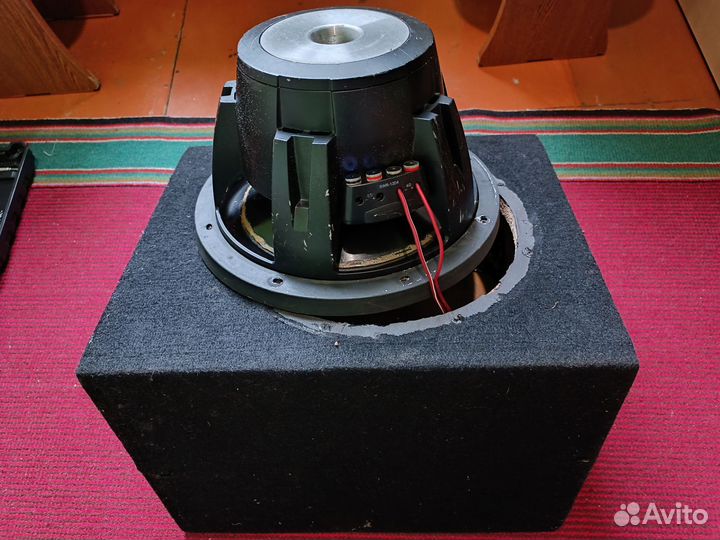 2 Сабвуфера Alpine SWR-12D4