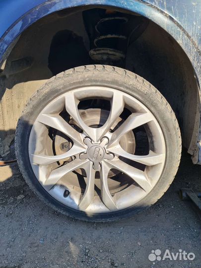 Комплект дисков Audi 8T0601025G(+комплект шин)