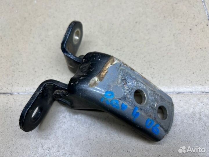 Петля двери передней левая Toyota Rav4 2006-2012