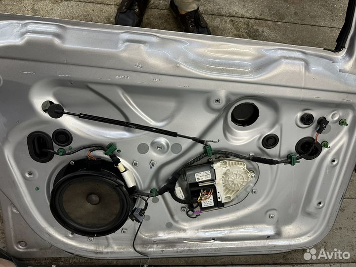 Дверь водительская jetta 5