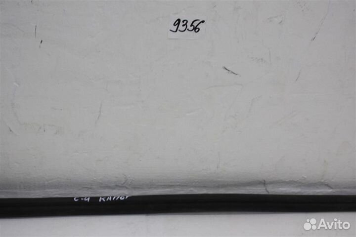 Уплотнитель капота Peugeot-Citroen DS4