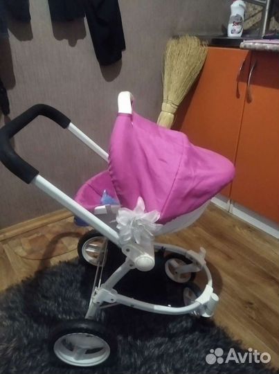 Продается коляска для девочек играть в куклы