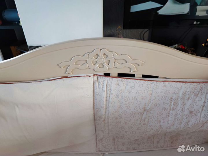 Кроватка-маятник с ящиком Гандылян