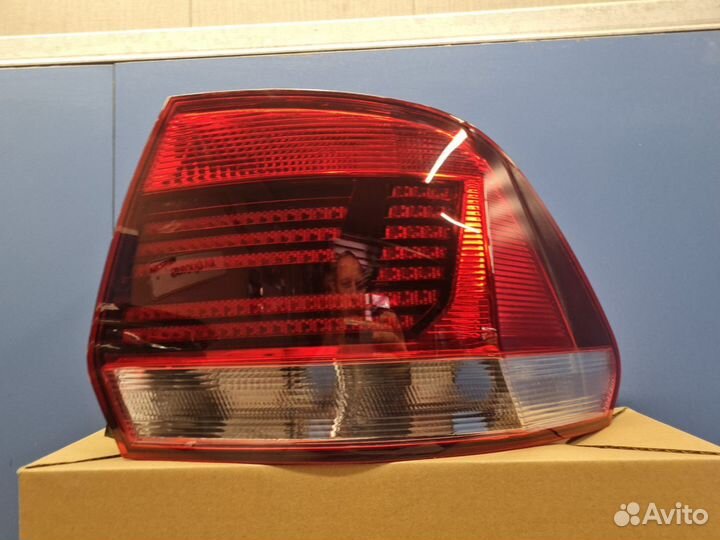 Фонарь на крыло правый Volkswagen Polo Sedan 2011