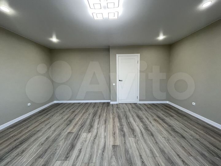 2-к. квартира, 71 м², 6/10 эт.