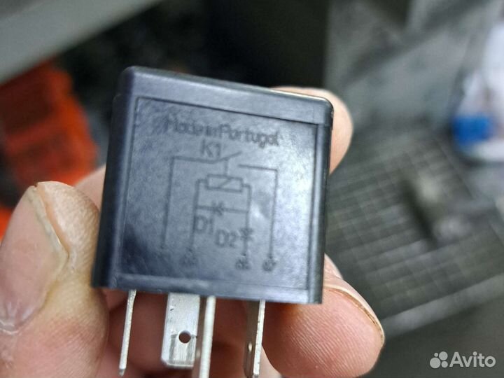 Реле Saab 9522822