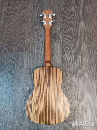 Укулеле Тенор TOM TUT-300TN с чехлом в комплекте