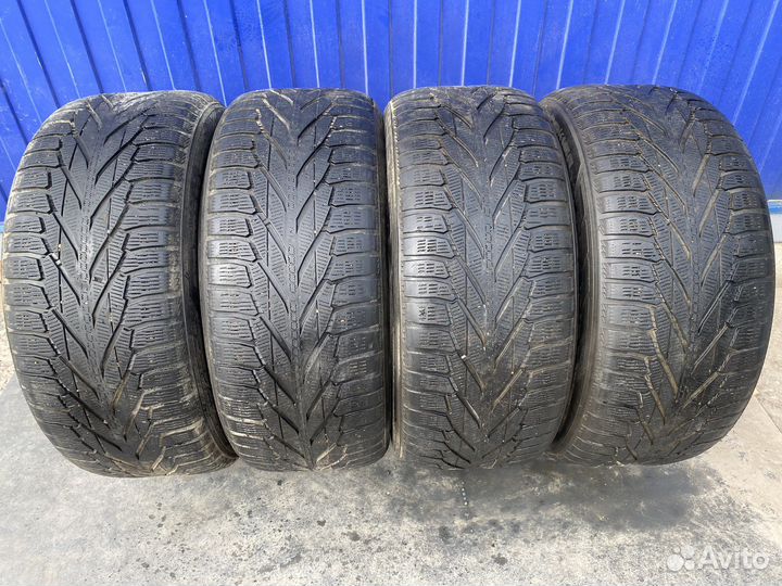 Nokian Tyres Hakkapeliitta R2 SUV 275/50 R20