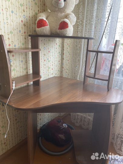 Компьютерный стол