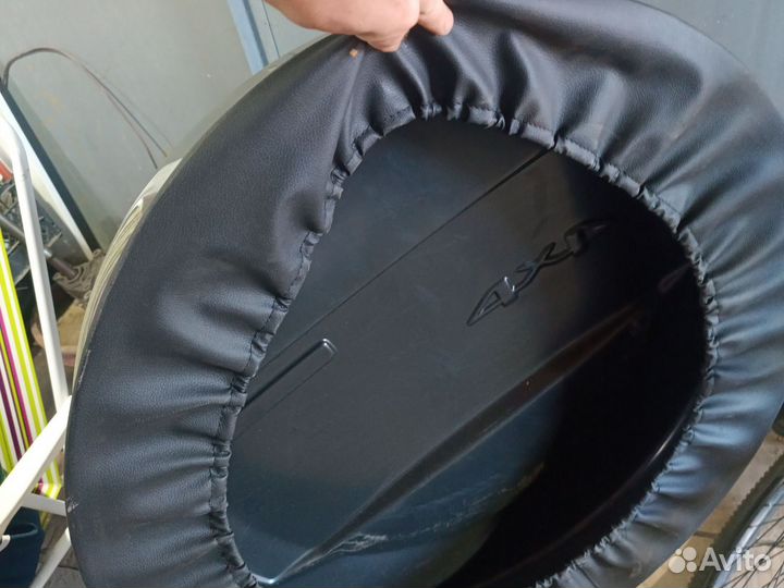 Колпак запасного колеса