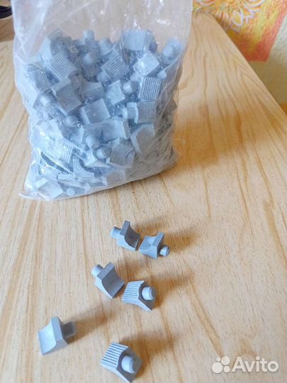 Полкодержатель пласмассовый 100 шт