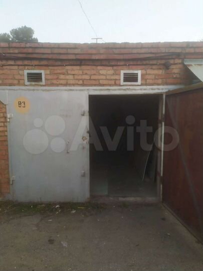 Гараж, > 30 м²