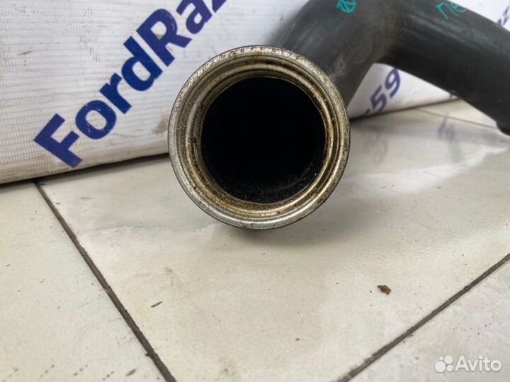 Патрубок интеркулера левый Mercedes-Benz E-Class