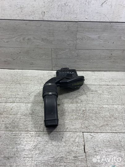 Патрубок воздушного фильтра