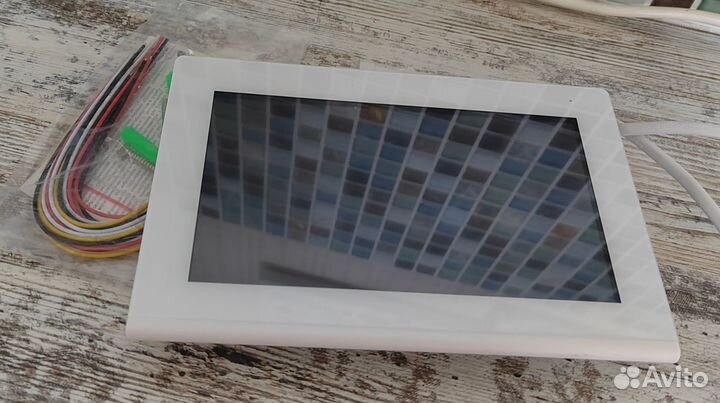 Видеодомофон 7