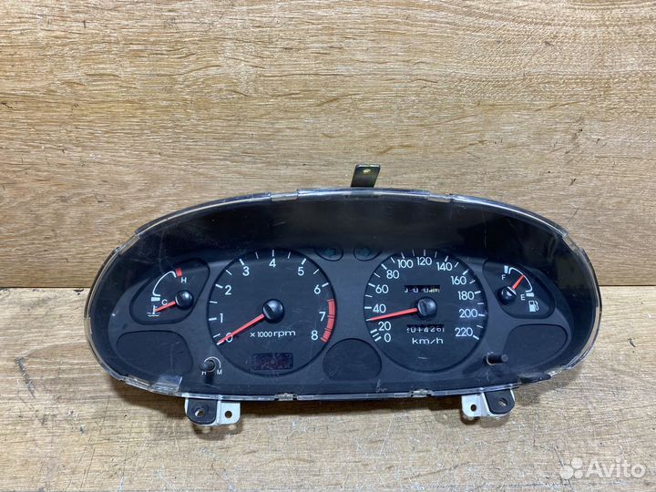 Панель приборов Hyundai Lantra бензин 1121010