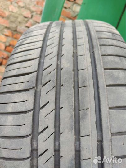 Kinforest KF-550 255/45 R20 105Y