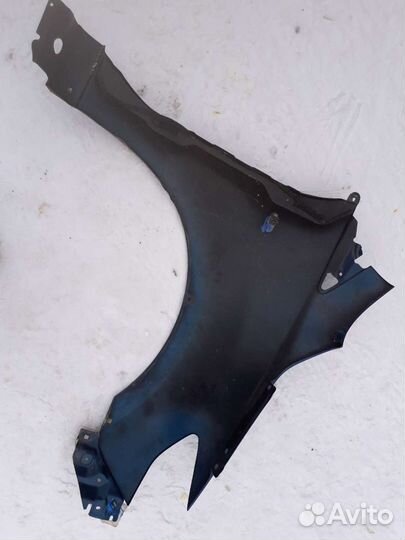 Крыло Мазда5