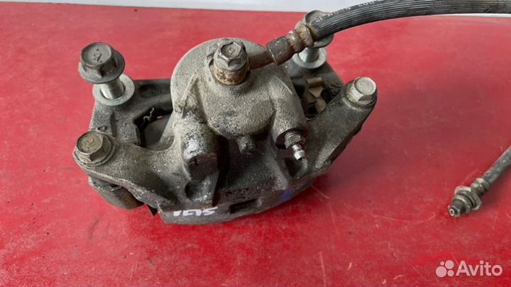 Суппорт передний левый Nissan Juke YF15 HR15