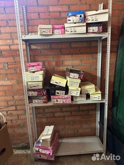 Продаю стеллажи