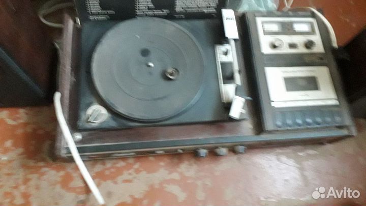 Продаю магнитолу Россия