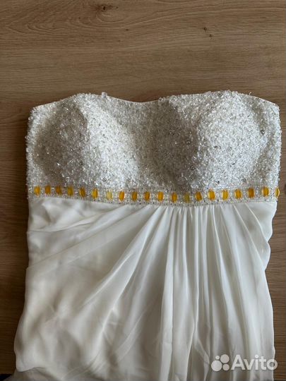 Свадебное платье размер S (44) на шнуровке